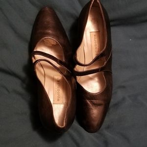 Liz Clairbone leather heels